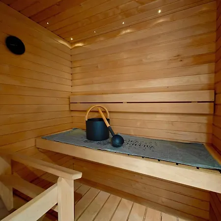 Luxurious Two-room Huoneisto *